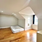 Rent 3 bedroom apartment in London