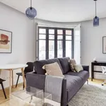 Rent 1 bedroom apartment of 55 m² in lisbon