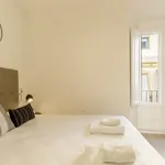 Rent 1 bedroom apartment of 538 m² in Málaga