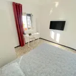 Rent 4 bedroom apartment in Seville