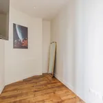 Appartement de 60 m² avec 4 chambre(s) en location à Paris