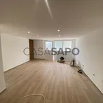 Rent 4 bedroom house of 132 m² in Amadora