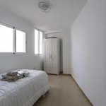 Rent 4 bedroom apartment in Valencia