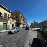 Affitto 2 camera appartamento di 65 m² in Napoli