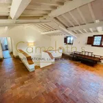 Rent 16 bedroom house of 500 m² in Fiesole