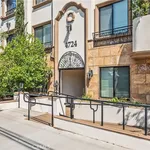 Rent 3 bedroom apartment of 122 m² in sherman oaks