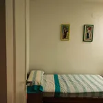 Alquilo 3 dormitorio casa de 150 m² en Valencia']