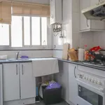 Rent a room of 100 m² in madrid