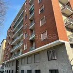 Rent 4 bedroom apartment of 120 m² in Milan