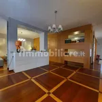 Rent 5 bedroom apartment of 180 m² in Bari