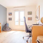 Appartement de 108 m² avec 4 chambre(s) en location à Puteaux