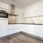 Huur 2 slaapkamer appartement van 93 m² in Almere