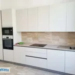 Rent 5 bedroom apartment of 216 m² in Milan