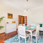 Rent 4 bedroom apartment of 200 m² in Lisbon