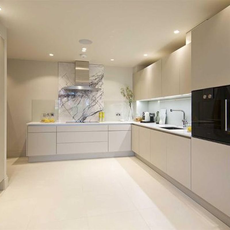 Flat to rent in Palazzo, Beech Hill, Hadley Wood EN4