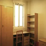 Rent 4 bedroom apartment in Barcelona