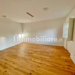 Affitto 2 camera appartamento di 65 m² in Triest