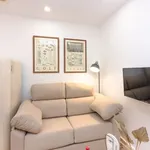 Rent 4 bedroom apartment of 30 m² in Madrid