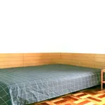 Rent a room of 200 m² in Coimbra