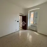 Rent 4 bedroom apartment of 90 m² in Genova