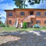 Rent 5 bedroom house of 773 m² in Roma