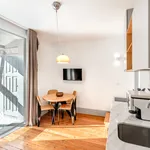 Rent 1 bedroom apartment of 45 m² in Porto