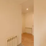 Rent 3 bedroom apartment in barcelona