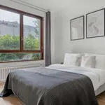 Rent 1 bedroom apartment of 43 m² in paris