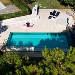 Rent 4 bedroom house of 700 m² in Marbella