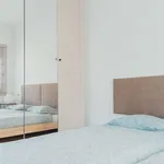 Rent 1 bedroom apartment of 50 m² in barcelona