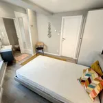 Rent a room of 295 m² in brussels