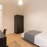 Rent a room in lisbon