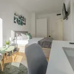 Rent a room of 220 m² in madrid