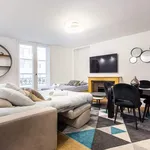 Appartement de 55 m² avec 1 chambre(s) en location à Paris