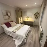 Rent 3 bedroom apartment in barcelona