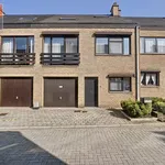 Huur 5 slaapkamer huis van 154 m² in Kraainem