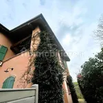 Affitto 5 camera casa di 216 m² in Bologna