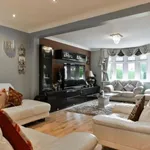 Rent 3 bedroom house in Reigate and Banstead