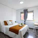 Rent a room of 130 m² in Valencia