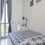 Rent 5 bedroom apartment in Milan