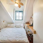 Rent a room of 180 m² in Lisboa