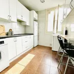 Rent a room of 110 m² in Madrid