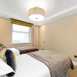 Rent 3 bedroom flat in London