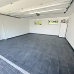 Pronajměte si 1 ložnic/e dům o rozloze 160 m² v Psáry Zátopkova