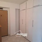 Pronajměte si 3 ložnic/e byt o rozloze 78 m² v Benešov