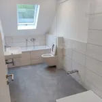 Miete 5 Schlafzimmer wohnung von 178 m² in Krefeld