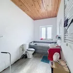 Maison de 360 m² avec 3 chambre(s) en location à Nismes