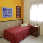 Rent 4 bedroom apartment in Seville