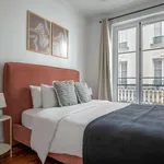 Rent 2 bedroom apartment of 61 m² in paris