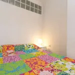 Rent a room of 130 m² in granada